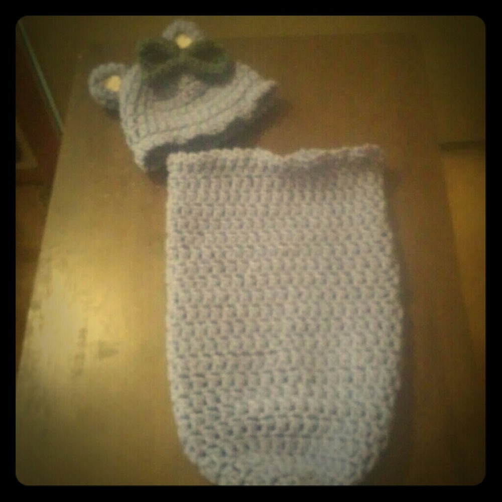 NWOT Crochet bear cocoon and hat set